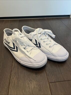 Feiyue 1920 White martial arts Canvas Sneakers, women’s size 7, like new